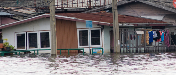 tro_blog_banner_hochwasser_en Flooded street in bangkok, thailand